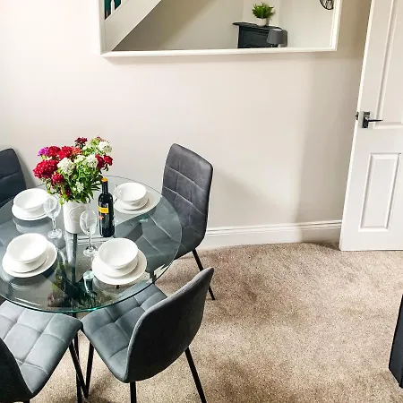 Cedar House - Quaint Victorian With Free Parking * York