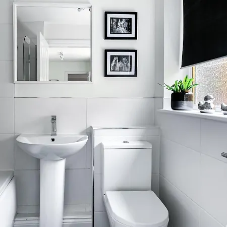 Apartament Cedar House - Quaint Victorian With Free Parking *