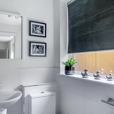 Cedar House - Quaint Victorian With Free Parking York