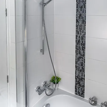 Cedar House - Quaint Victorian With Free Parking * York