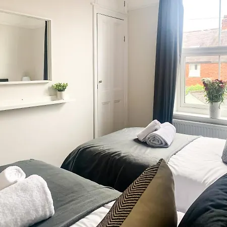 Cedar House - Quaint Victorian With Free Parking Apartmán *