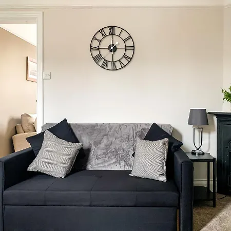 Cedar House - Quaint Victorian With Free Parking York