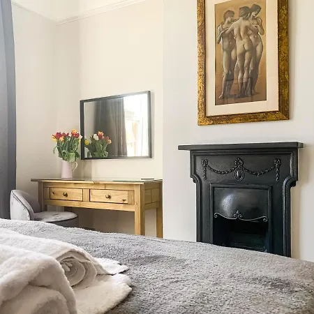 Cedar House - Quaint Victorian With Free Parking Διαμέρισμα *