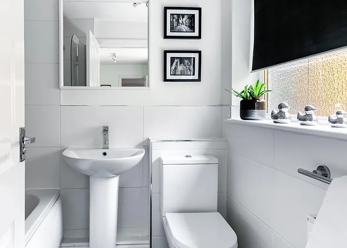 Apartament Cedar House - Quaint Victorian With Free Parking *