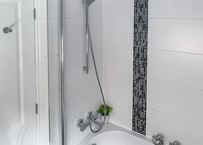 Cedar House - Quaint Victorian With Free Parking * York