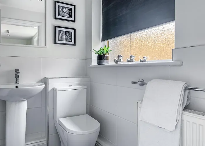 Apartament Cedar House - Quaint Victorian With Free Parking *