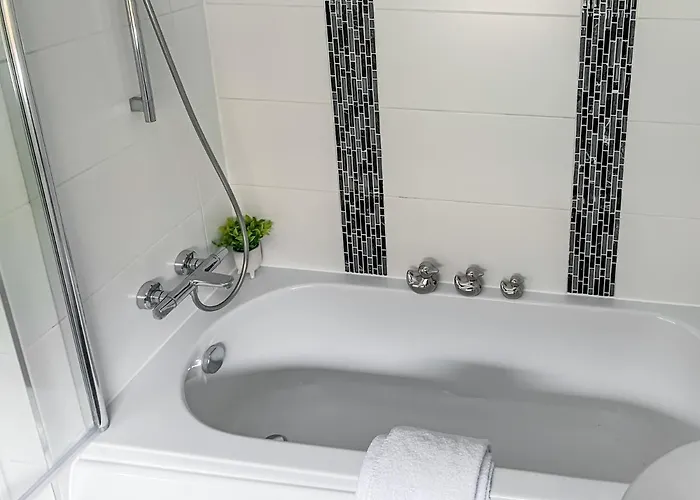 Cedar House - Quaint Victorian With Free Parking * York