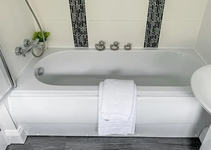 Cedar House - Quaint Victorian With Free Parking Apartament