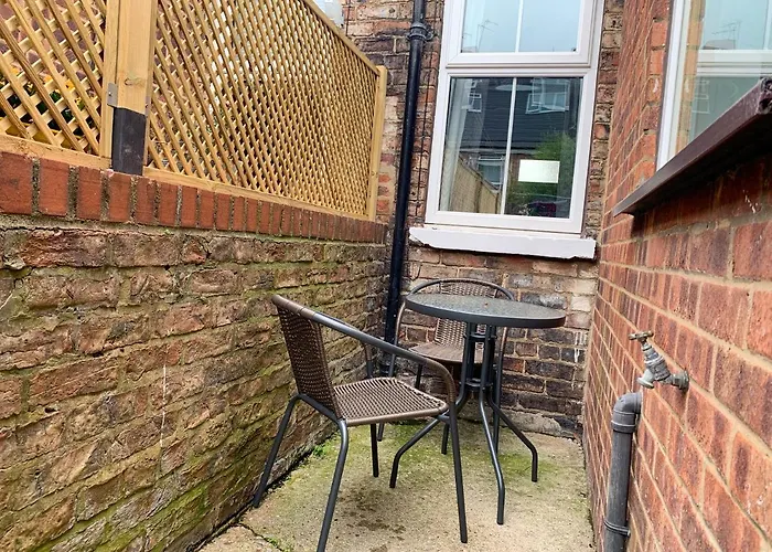 Apartament Cedar House - Quaint Victorian With Free Parking *