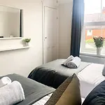 Cedar House - Quaint Victorian With Free Parking شقة *