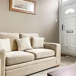Cedar House - Quaint Victorian With Free Parking شقة *