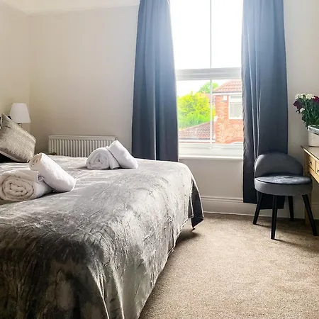 Cedar House - Quaint Victorian With Free Parking Apartment York