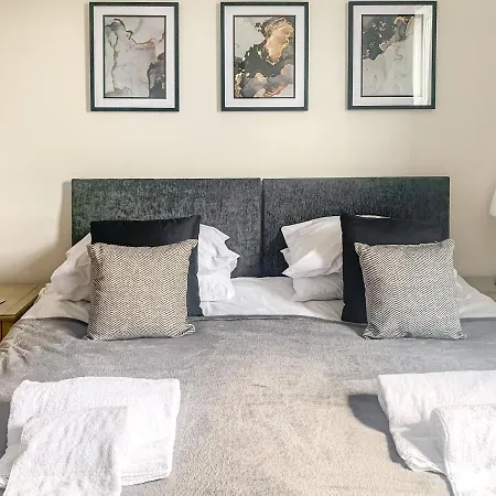 Cedar House - Quaint Victorian With Free Parking Apartment York